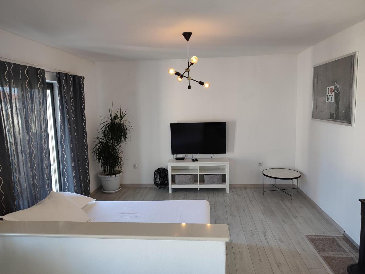 Apartment Luka Тучепи Экстерьер фото
