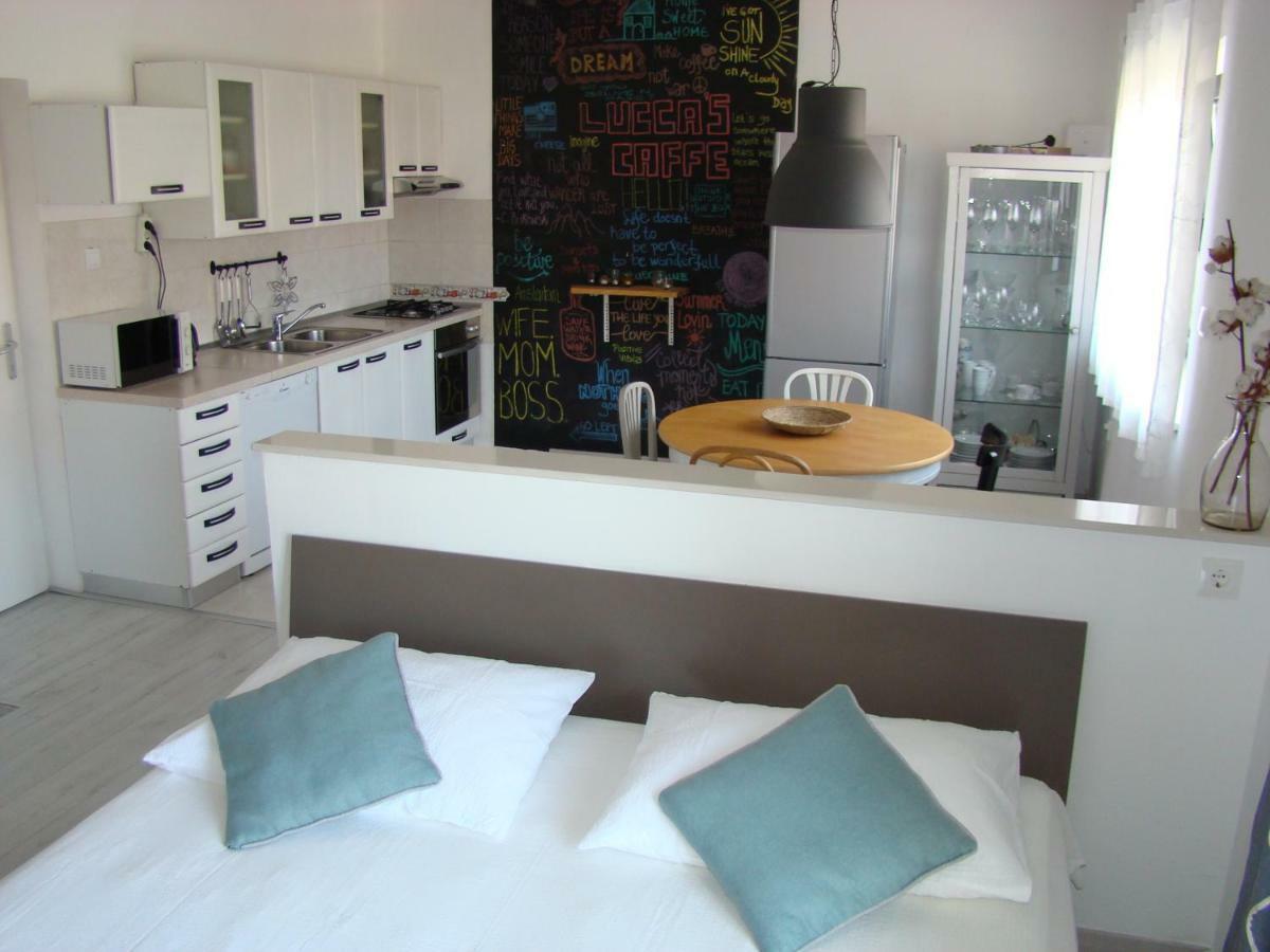 Apartment Luka Тучепи Экстерьер фото